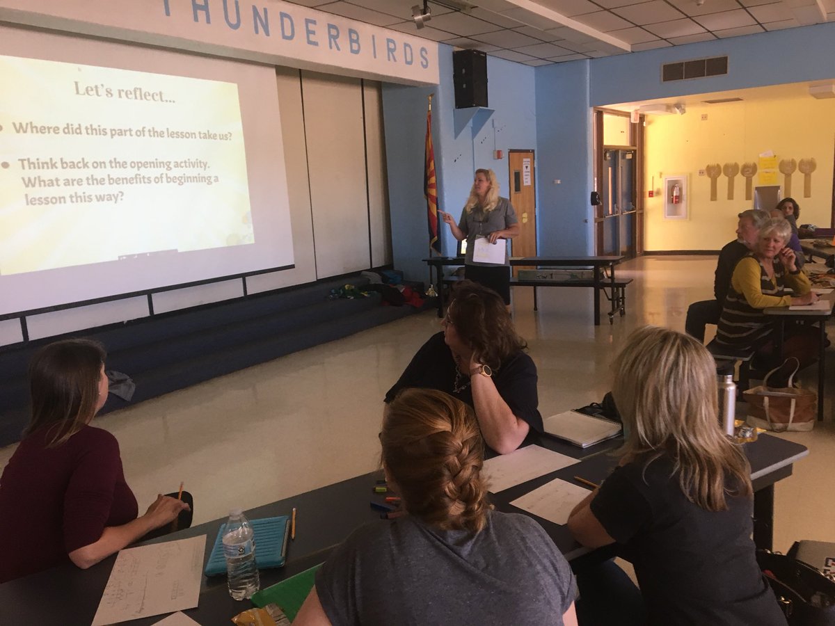 zsinger84's tweet photo. @MaranaSchools 4th grade rocking the PLC quarterly meeting @thornydaleMUSD #bringingtheknowledge #bringingtheawesome https://t.co/4x9IIoSY41