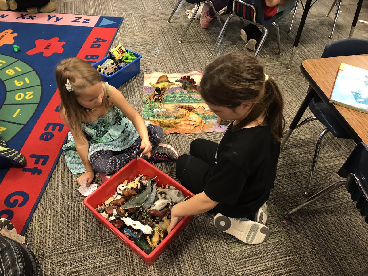 MrsStrigle's tweet photo. Kinder Buddies are the best!! Thanks Mrs. Fogarty for having us!! https://t.co/Ru7CvqpV2i