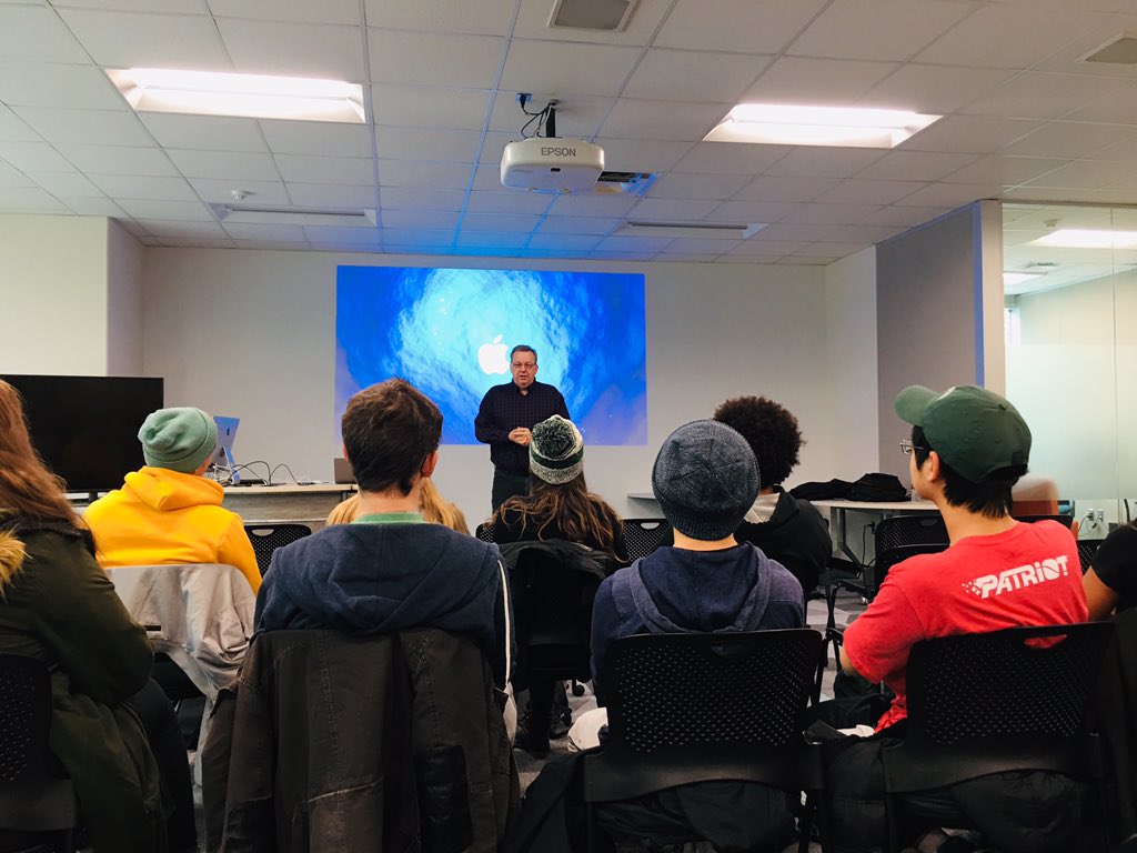 iOSDesignLabMSU's tweet image. Thank you @shayman for your presentation about AR at the iOS Design Lab today!