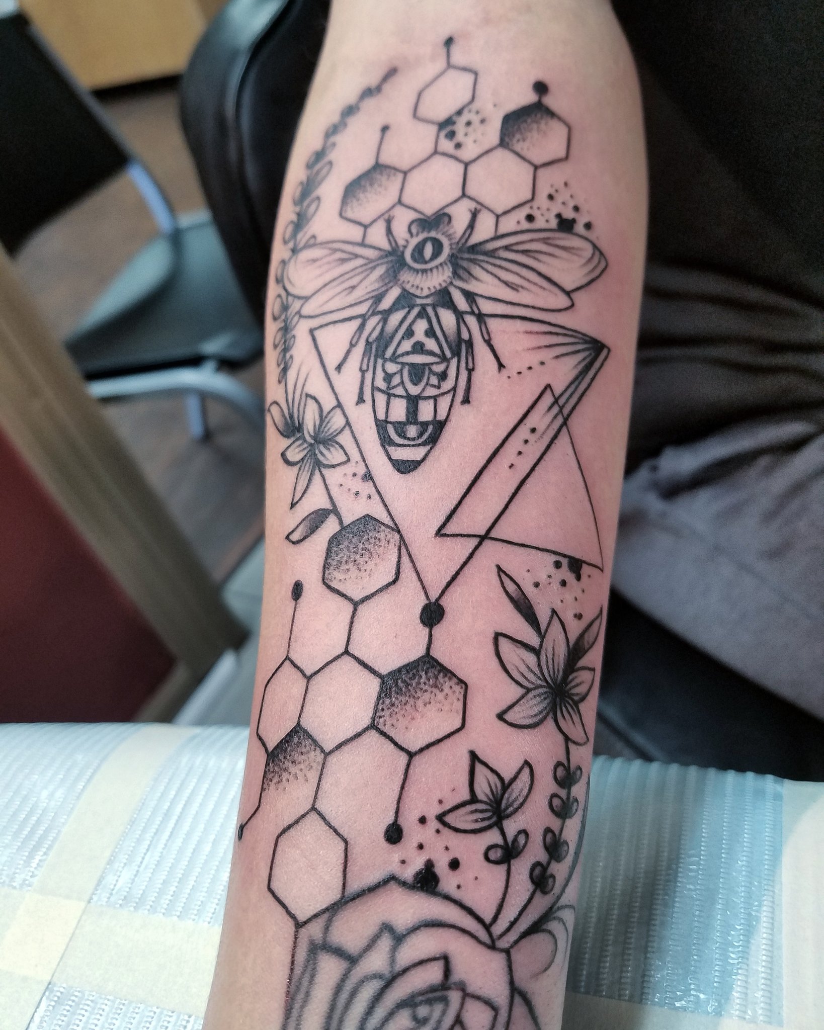 Image�: 80 Honeycomb Tattoo Designs For Men - Hexagon Ink Ideas | Honeycomb  tattoo, Cool forearm tattoos, Galaxy tattoo