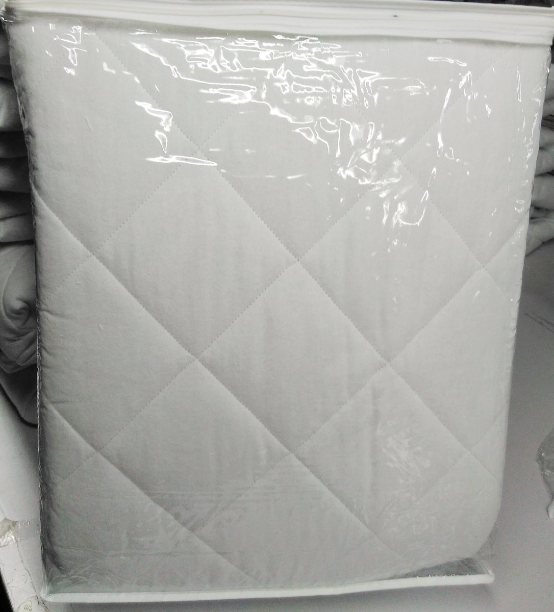 MattCheung5's tweet photo. Our processing of production for mattress protector. Every details will decide on the quality of our products. We always keep mind of this. Suzhou Xiongji Textile, a professional manufacturer of waterproof mattress protector. Contact with us, Email:matt@sz-xiongji.com. https://t.co/gjyzQNxKtZ