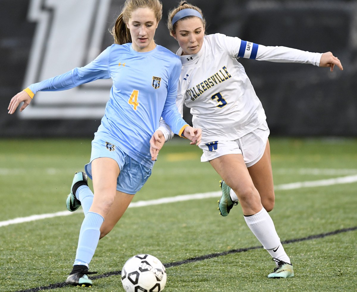 kylefstackpole's tweet image. .@AthleticsRHHS girls soccer has played in 13 state finals, and all 13 times, they've been crowned state champions. 

Their latest triumph came Friday, as the Hawks defeated @LadysoccerWhs, 1-0, to win their third straight 2A state title. STORY/PHOTOS: bsun.md/2Tkia0o