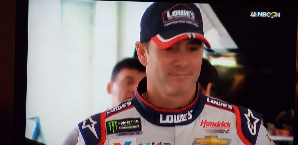 TamsJJ48's tweet photo. @LowesRacing OMG @JimmieJohnson #Beardless for the 1St time in #Se7en years! That goes to show us #JJFans just how much #Lydia Looks so much Like her #Dad #LovNit #Chasing8 https://t.co/PsyXXtRa1a