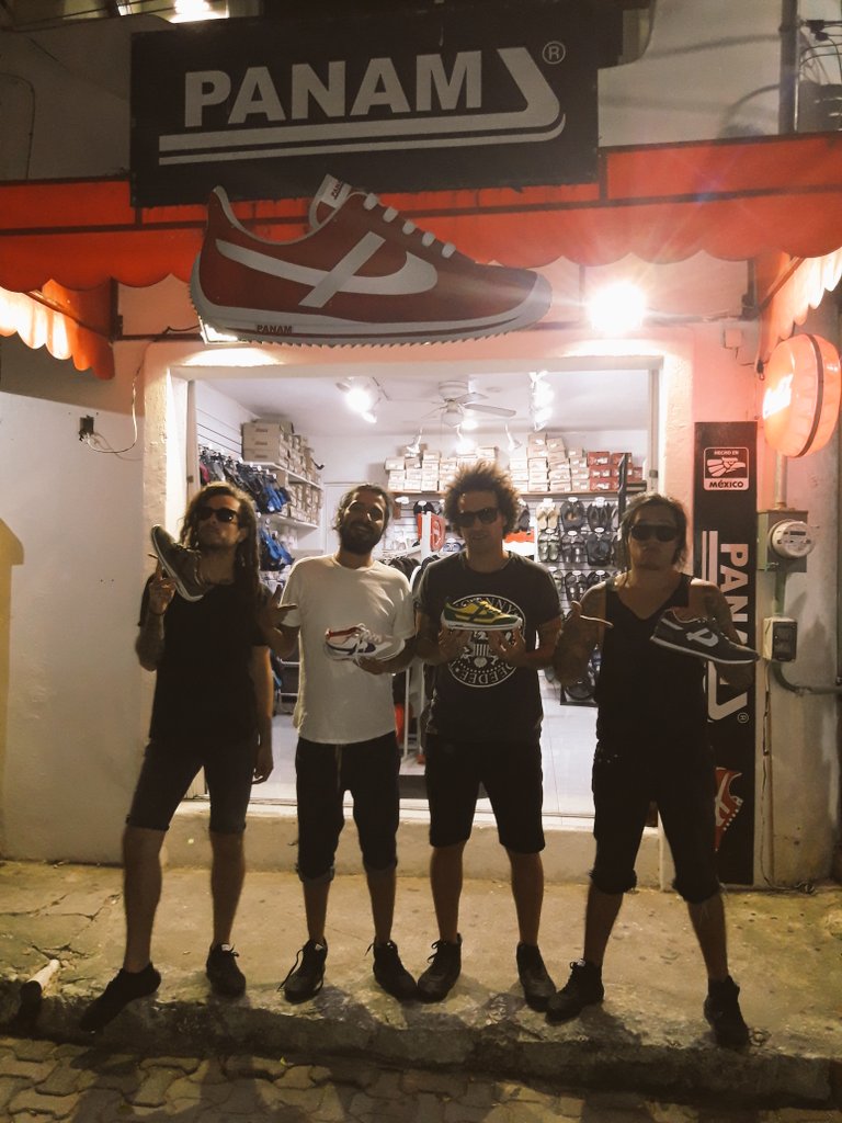 AlejandroWarner's tweet photo. Gracias a la marca mexicana @PanamOficial x el apoyo a nuestra banda prioridad @elektrodealers
#Booking #Managment #Rp #ahcnetwork https://t.co/kwjy9a5gJ1