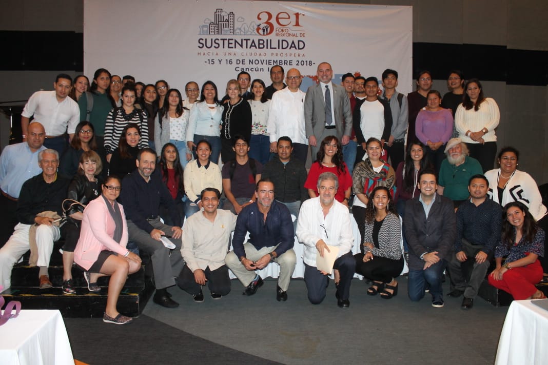 Rebeca_S_R's tweet photo. Gracias x su participación en el 3er Foro Regional de #Sustentabilidad Excelente ejemplo de participación Intersectorial #CPI #ONUHabitat @fororegionalqr @ONUHabitatMex @Infonavit @pablovaggione @SEDETUSQROO @AytoCancun @CarlosJoaquin @implancancun @LaSalleCancun @Arturo_Medina_G https://t.co/bJO3nUAGaE