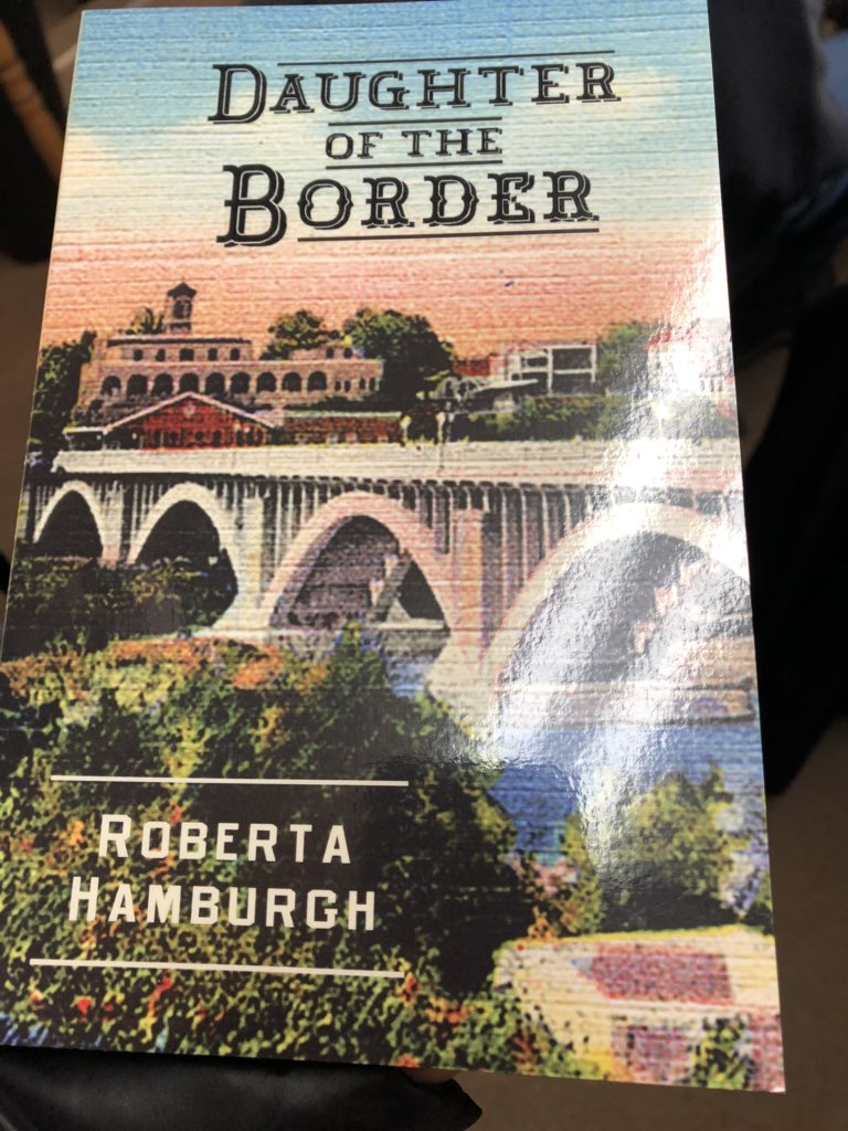 BSD7Schools's tweet photo. Standing room only for a book reading and signing by former BSD7 Principal, Roberta Hamburgh. BSD7chat #HYlearns #EDlearns https://t.co/YrL1AqJNcS