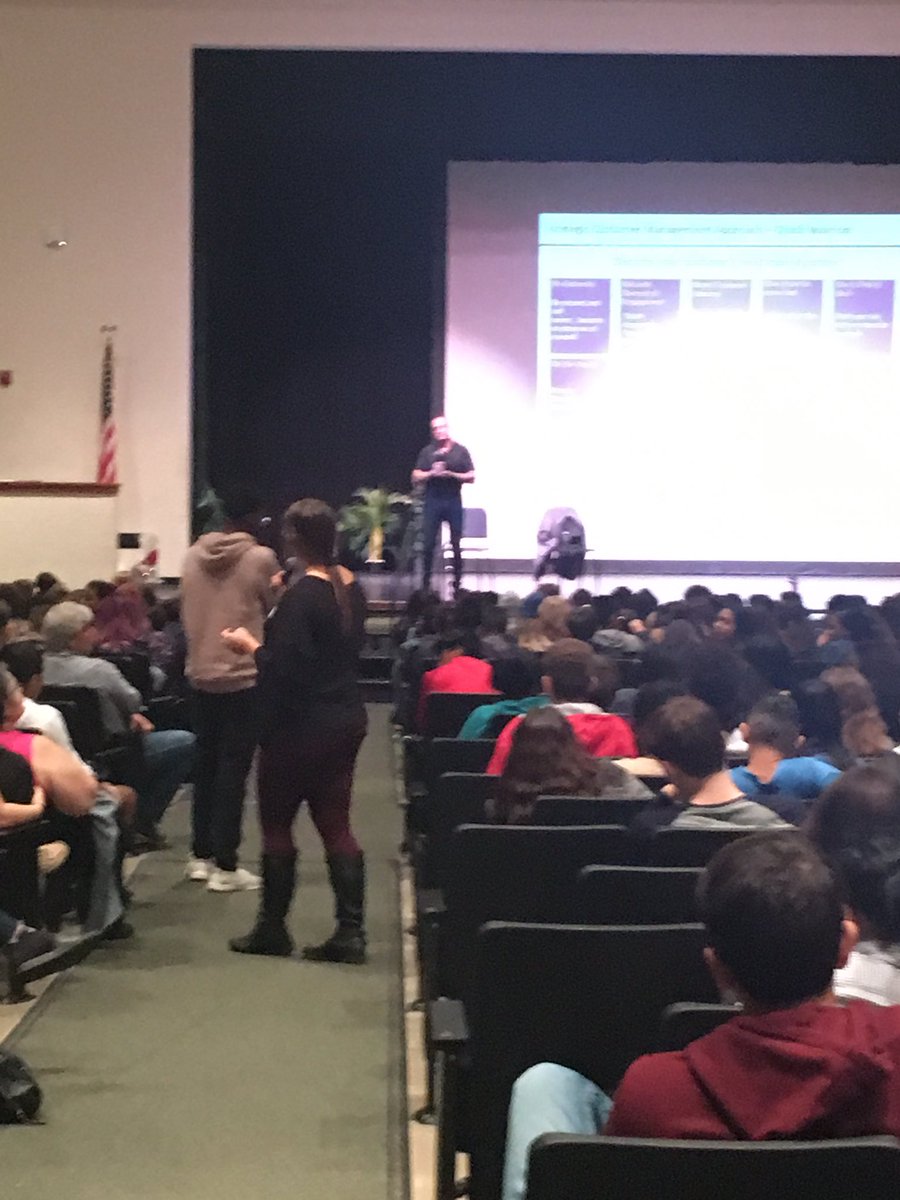 JAofPBTC's tweet image. Chuck Waimon thanks for flying in and imparting your wisdom @SRHSHawks @pbcsd #jalaunchlesson #GEW2018 great stories @pepsi @Fritolay @Quaker @Gatorade #inspire @cbarto1