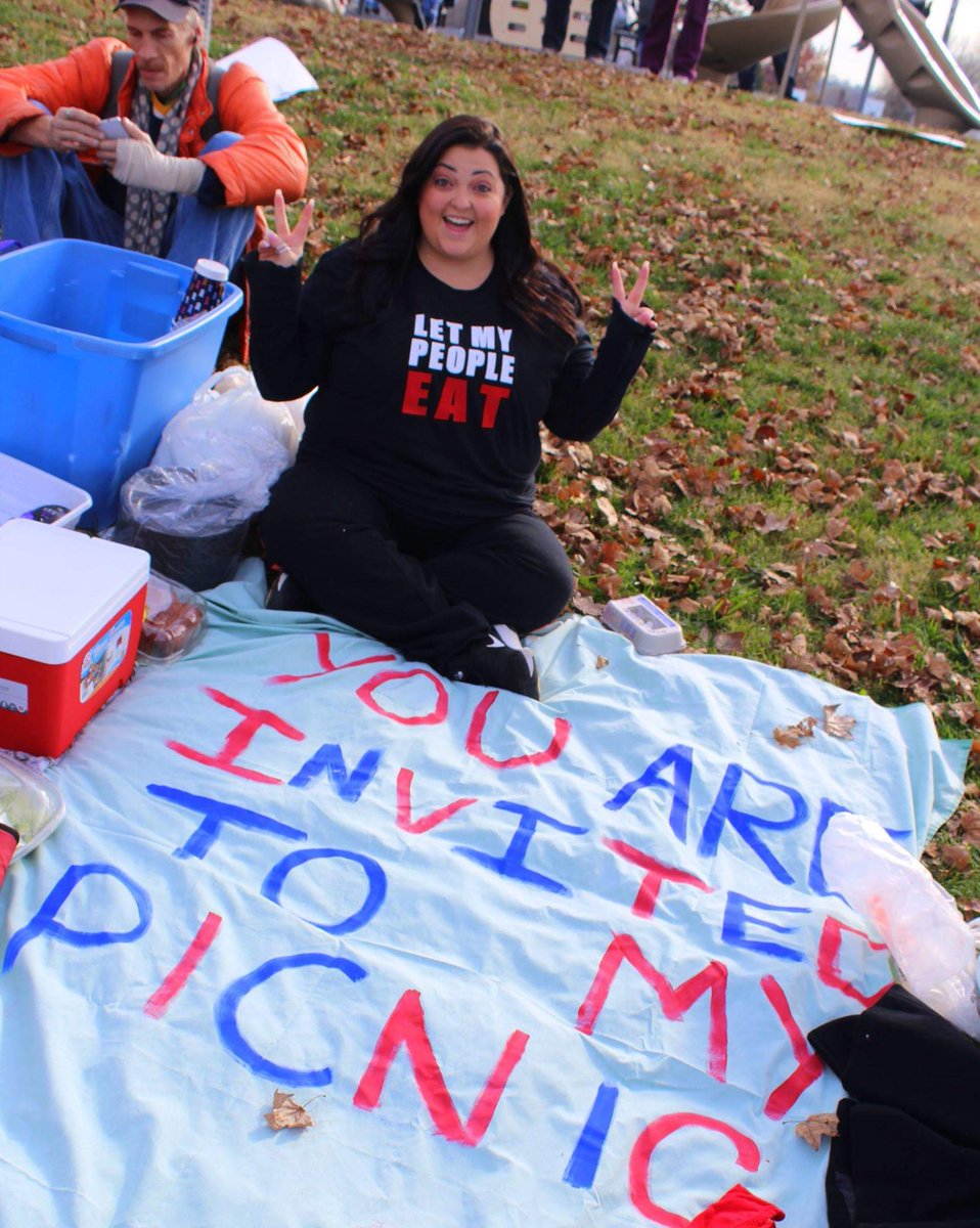 remedykittie's tweet photo. @perlmutations Gotta love when a picnic turns into a peaceful protest about sharing kindness to those who turned away from others. #FreeHotSoupKC #BeKindKC #PicnicStingof2018 #MoreThanJustSoup #HugsNotHandcuffs #FreeHotSoupKC #fhskc https://t.co/oOnoiHvopZ