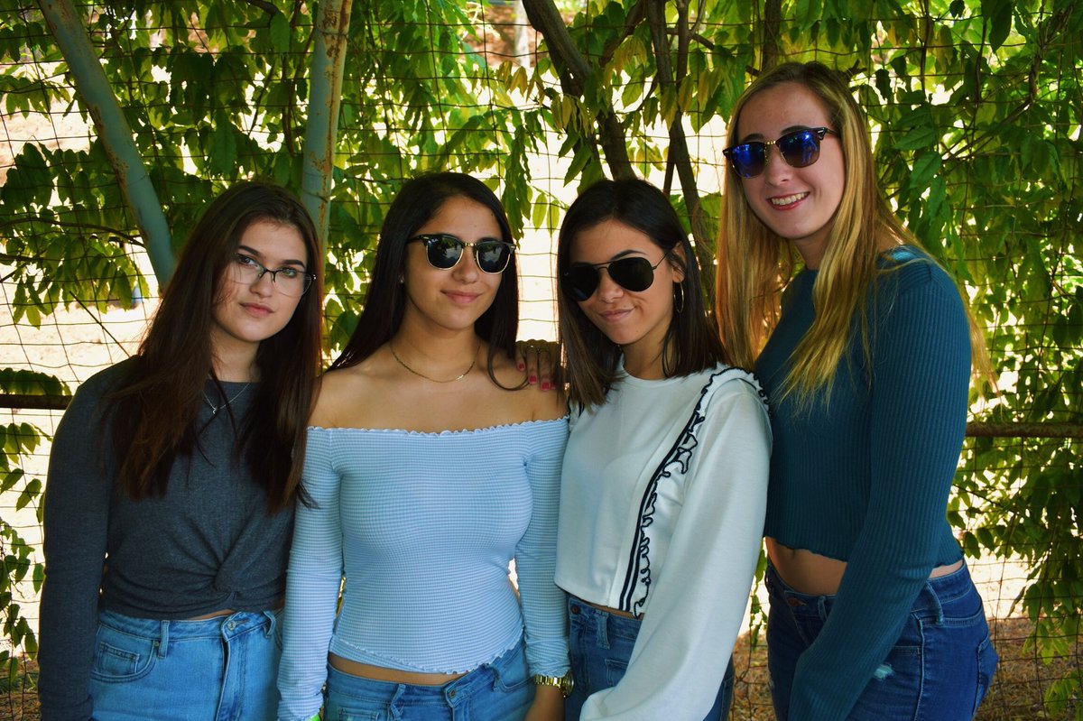 erhsdeca's tweet photo. #DECAMonth Day 16!🤪 @monixapr “My favorite ICDC moment was when I spent the day with my friends at six flags! I met so many people on this trip, it was such a great experience, and I’m forever grateful for it!” @floridadeca @decainc  #erhsdeca #floridadeca #decamonthday16 https://t.co/3q8zOWY49T