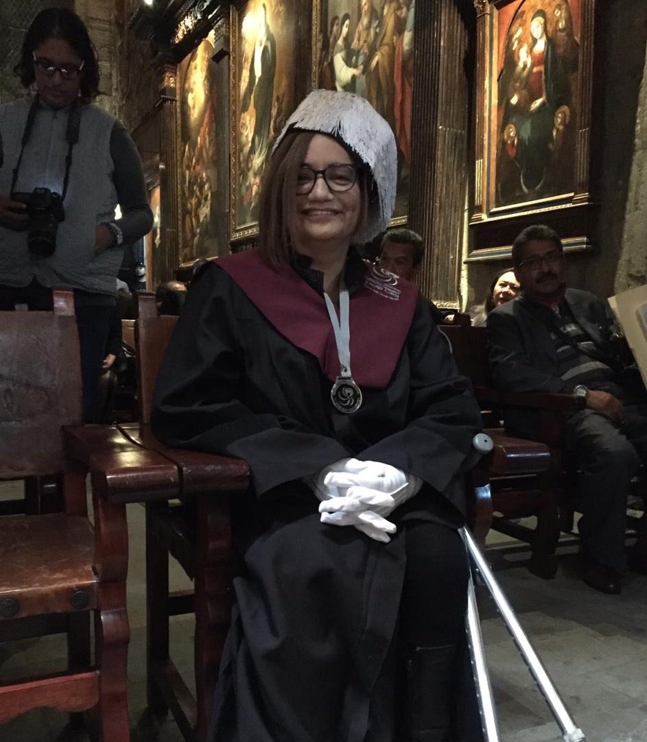 maritereavina's tweet photo. Este Doctorado Honoris Causa me enorgullece y me compromete a ser mejor cada día. https://t.co/VPl87coYTd