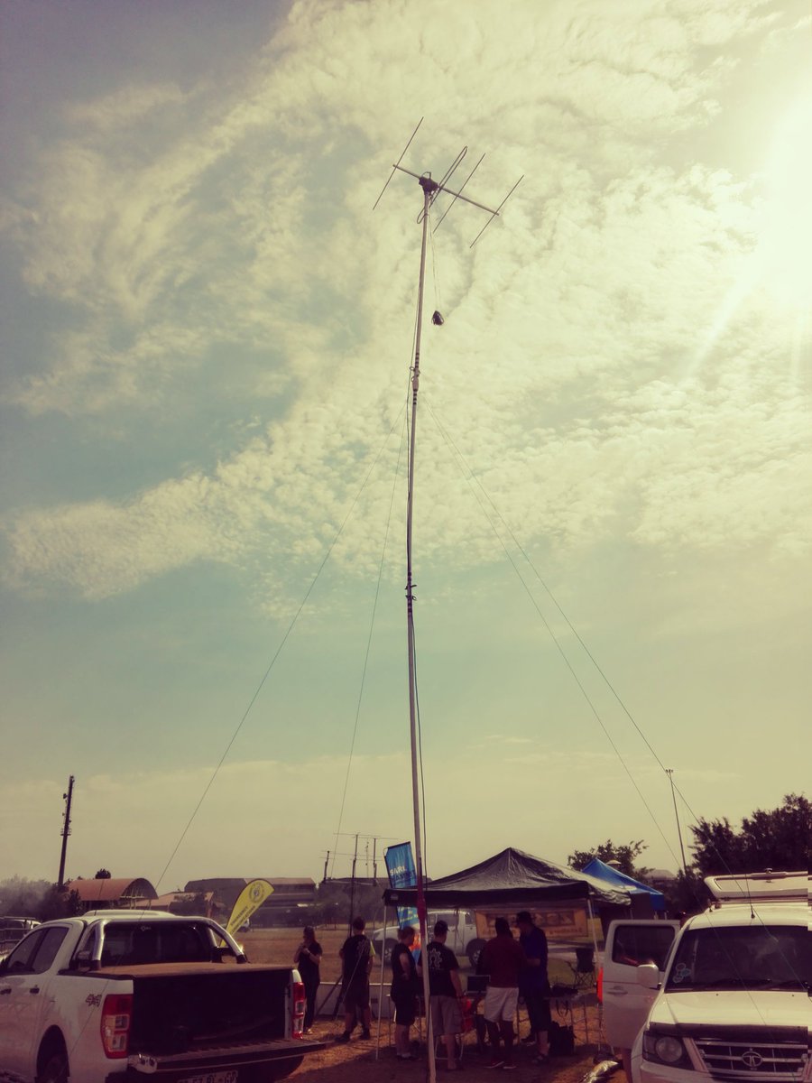 reacoda_'s tweet photo. Ground control to Major Tom #binary5 #reacoda #molemi https://t.co/QmsrdLODIK