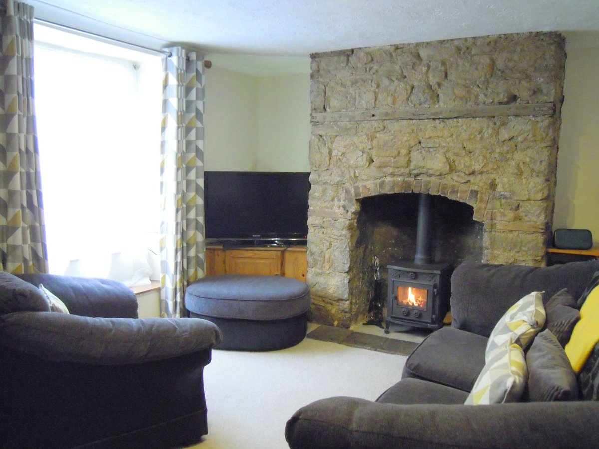 Cosy?  You have the #FridayFeeling for COSY? #COMINGSOON in the heart of the historic town of #Chudleigh, this charming &amp; cute #home is full of character &amp; perfectly placed to enjoy #Dartmoor, #Haldon Forest &amp; the #Teign valley!  Comes with #woodburning #stove &amp; storage #barn!