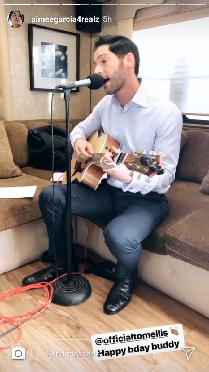 detectived0uche's tweet photo. Tom singing A Team is my favorite thing https://t.co/KyIhvKtXi5