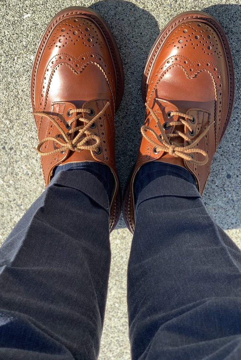 Vol V60 Triker S Bourton初おろし 大事に履いていこう ちゃんと靴紐解いて履き脱ぎしますよ キーホルダーにデカイシューホーン 笑 Trickers Trickersbourton トリッカーズ トリッカーズバートン T Co Dxank9yw9q