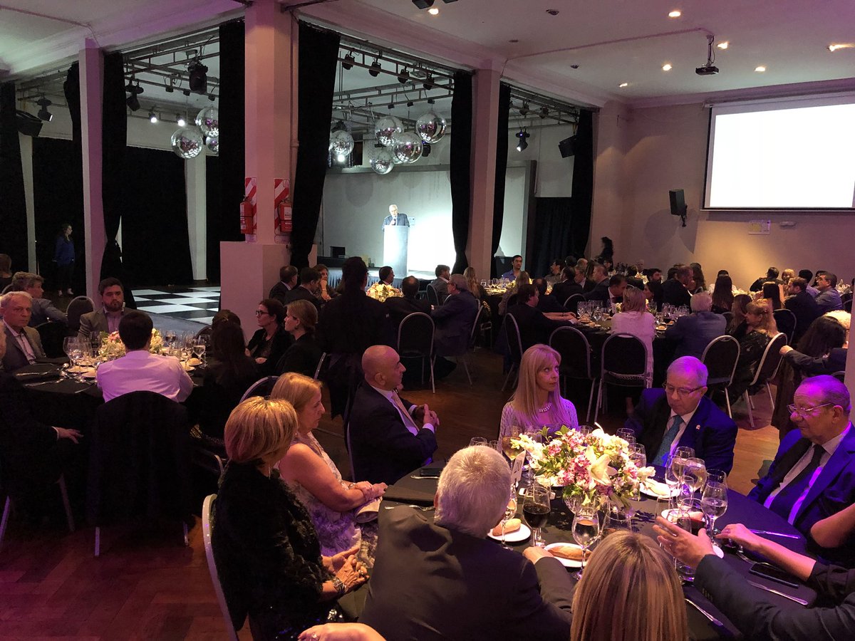 revistaferias's tweet photo. Encuentro de camaradería | #Fimaqh2020 “Un 60% de la superficie reservada en su lanzamiento es una muestra inequívoca de interés” Jorge Göttert pte @CARMAHE_ARG | @FIMAQH @TecnopolisArg #YoVoycame https://t.co/y123bbvi84