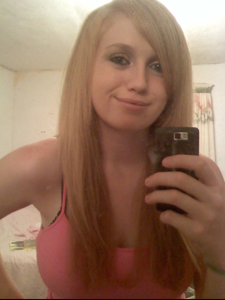 Emmhoing's tweet photo. #HowHardDidPuberityHitYou idk man, I think middle school was my prime years https://t.co/jLZfxDkJiv