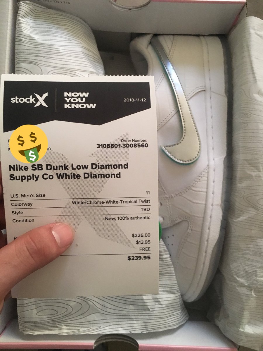 LegitLuis_17's tweet photo. So Icy 💎... #DiamondDunks https://t.co/N180V5NVBX