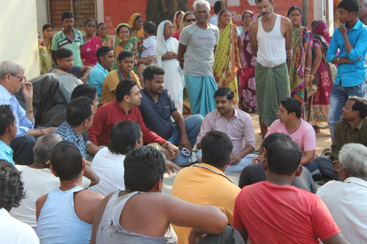 KunalSarangi's tweet photo. मानुसमुरिया पंचायत की जनता का आभार इस प्यार और सम्मान के लिए। रात्रि प्रवास कार्यक्रम के माध्यम से पंचायतों को और लोगो को बेहतर रूप से जानने की कोशिशें जारी रहेगी। एक सकारात्मक विपक्ष की भूमिका के लिए झामुमो सदा संकल्पित।@HemantSorenJMM @JmmJharkhand https://t.co/QwSOl5ZzjT