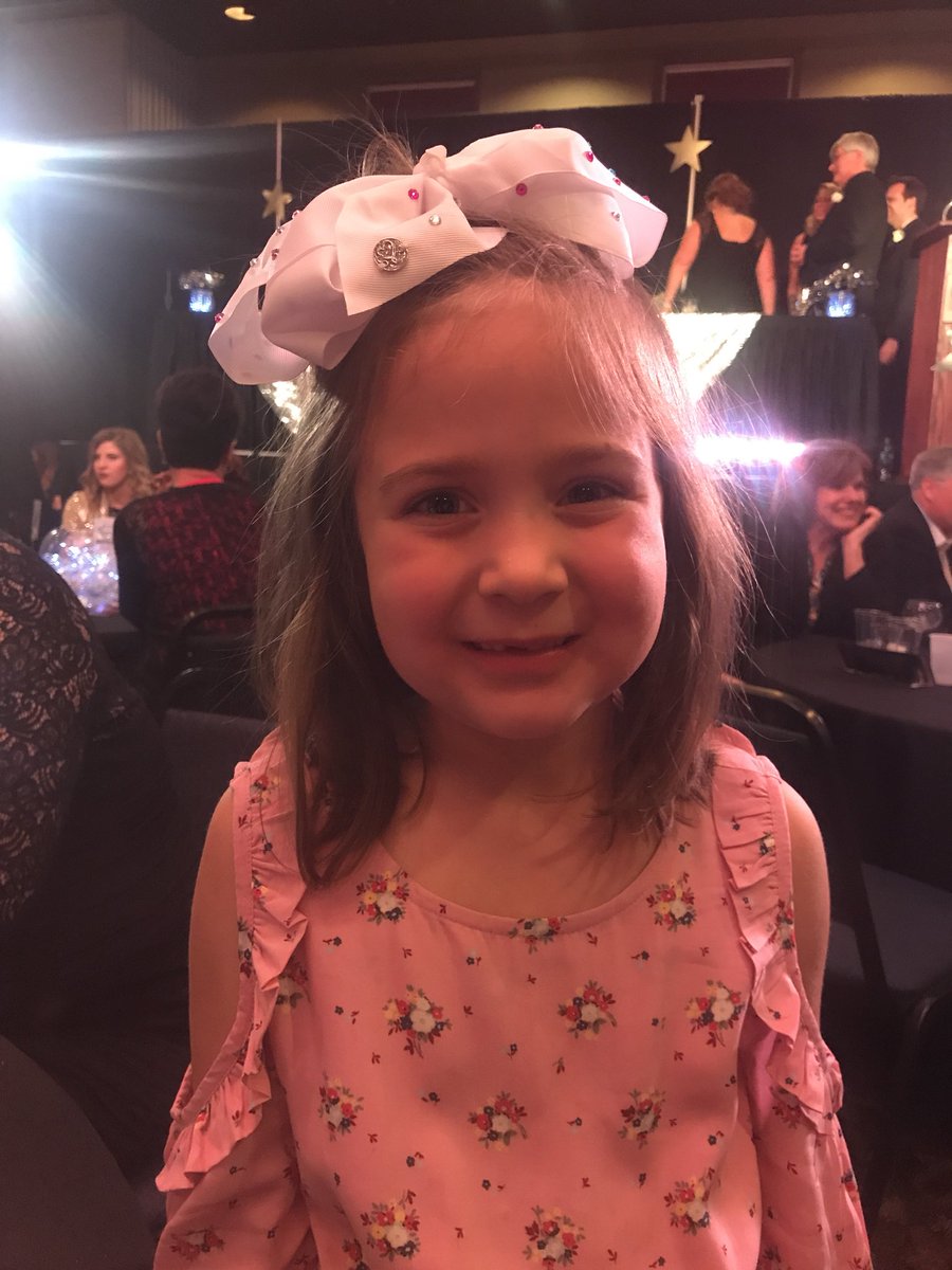 lauranewhouse's tweet photo. Great night supporting Iowa Lakes Community College Foundation!#hadleykay #DancingWithTheLocalStars https://t.co/APq2vdJTZa