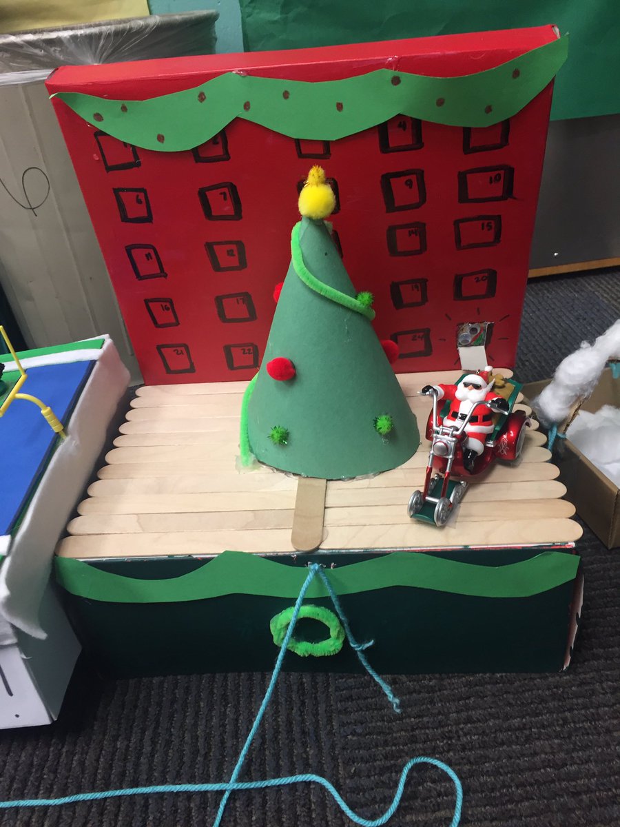 Prairie512Teach's tweet photo. #prairie5thgraders worked extra hard on these Thanksgiving Day Parade Floats!! One ss even rigged his up with a remote control car!! #prairieproud @kris10shipp https://t.co/hn1Qhoci4Y