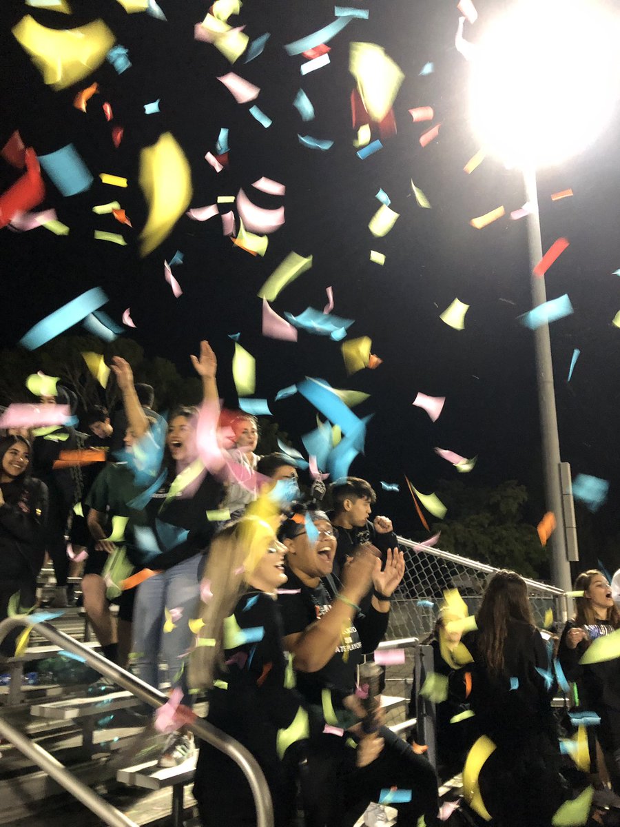 MsRosz's tweet photo. Celtics WIN! 55-14 final score - playoffs continue next week! #NeumannNation #CelticPride https://t.co/nNrqSvp7mw