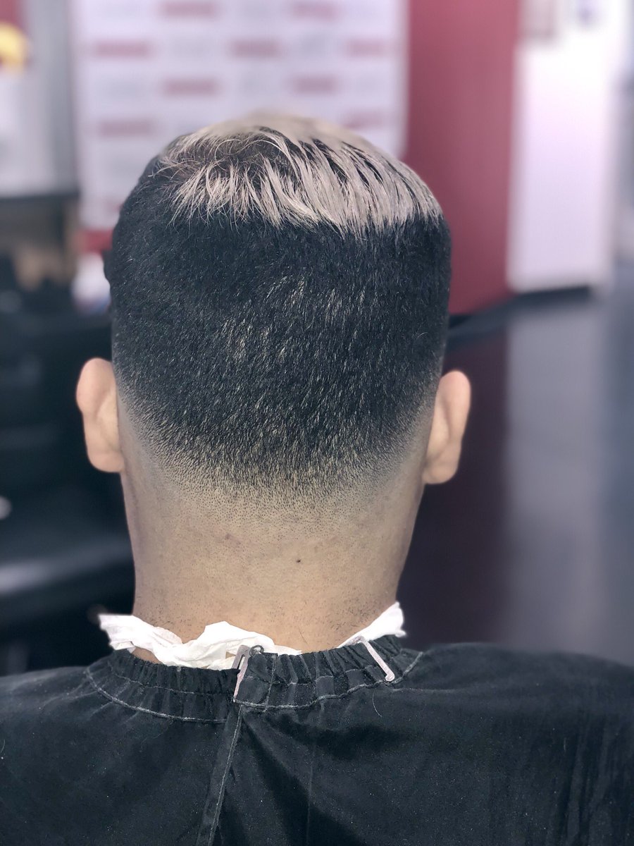racso_alegria's tweet photo. #stocktonbarber #calibarber #barberstudent #barberworld #menshaircut #kidshaircut #hairstylist #barbershopconnect #cleanfade #baldfade #haircut #clean #dopebarber #barbergang #fresh #clippercut #shearcut #barberlife #wahl #magicclipper https://t.co/fYwXqGxd9Z