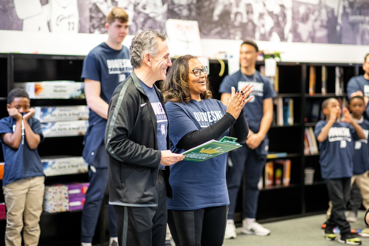 IPROMISESchool's tweet image. Today our Illumination Period featured some very...very tall students 😳 &amp;amp; another Akron legend...@CoachDambrot &amp;amp; @DuqMBB! Thank you for joining us in Book Club &amp;amp; sharing during our #IPROMISE Circle 😊 #WeAreFamily