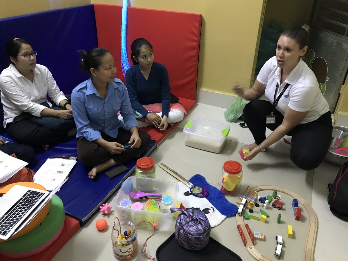SueSmithDN's tweet photo. Had an amazing @UHMBT @THCambodia @NTeesHpoolNHSFT @NHSEngland trip to Battambang Referral Hospital. A HUGE thank you to all of the volunteers who made an amazing difference - 💝🌹more photos to follow... https://t.co/fKnQpQJupI