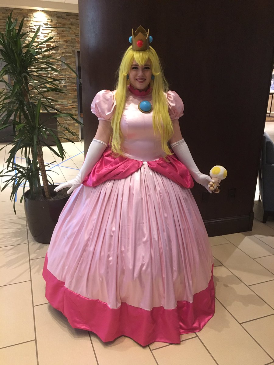 andrewduong77's tweet photo. Kimmeh Cosplay and Fashion Cosplaying as Princess Peach on Day 2 of Anime North Texas 2018 #AnimeNorthTexas2018 #AnimeNorthTexas #ANT2018 #ANT #KimmehCosplayAndFashion #KimmehCosplay #Kimmeh #PrincessPeachCosplay #PrincessPeach #SuperMarioWorldCosplay #CosplayGirl #Cosplay https://t.co/PMwBVweBVN