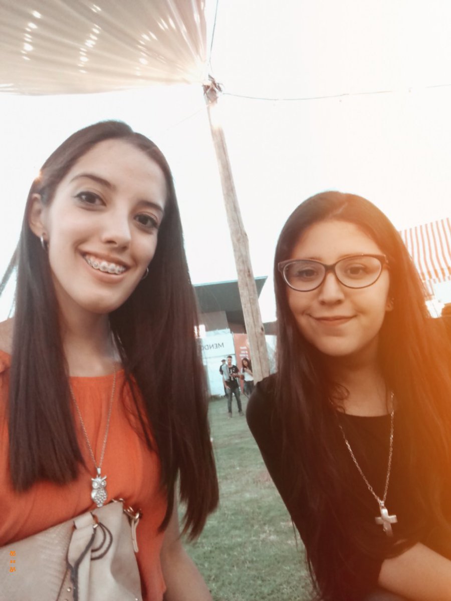 Ramirezantook_'s tweet photo. Lo que quiero a esta mujer. 💚
#ConBoca @ArenaMaipu https://t.co/bUvFEgTHyy