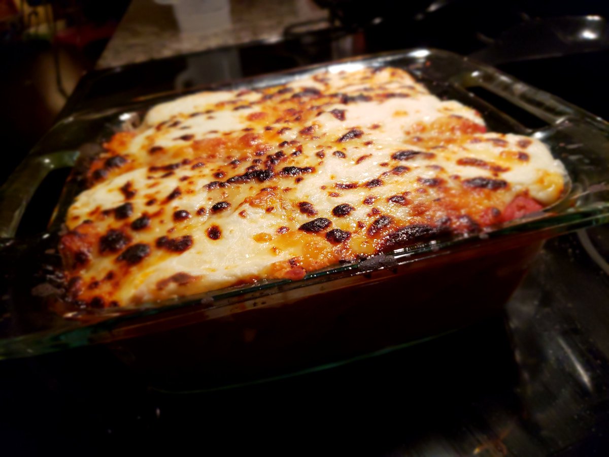 shortxstack's tweet image. made some epic baked ziti tonight
comfort food ftw ❤️