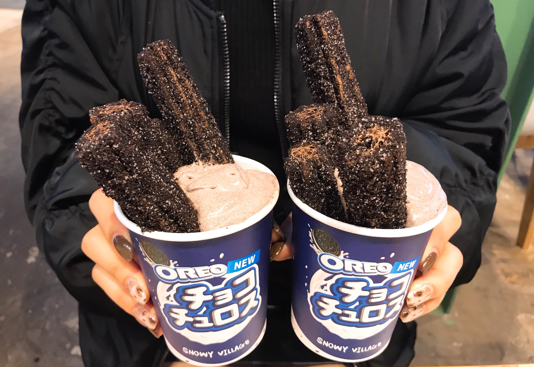 りょうくんグルメ A Twitter まじでこの世の全てのオレオ好きに教えてあげたいんだが原宿のスノーウィビレッジには全ての人間を虜にする禁断の オレオチョコチュロスがある これがオレオクリームたっぷり超絶美味いからぜひ全国のオレオ好き オレオ