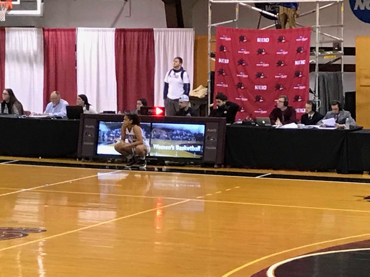 lchsgirlsball's tweet photo. Good week for the old coach. Wednesday night got to see Irianis in her home opener at Salem State. Thursday night watched Jeylly and Chenysse on the internet get a W for Plymouth State. Capped it off tonight watching Paris help Franklin Pierce get the win in their gym. https://t.co/AUsiGjDrCC