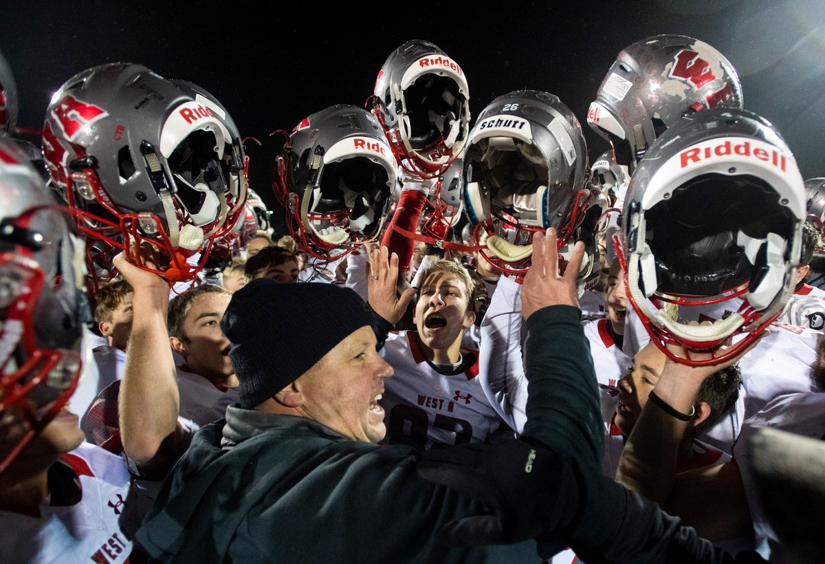 StephChambers76's tweet photo. West Allegheny head coach Bob Palko celebrates with his players after beating Gateway, 42-28, during a WPIAL Class 5A semifinal on Friday, Nov. 16, 2018, at West Mifflin High School. (Steph Chambers/Post-Gazette) https://t.co/bf1ytIbGKi