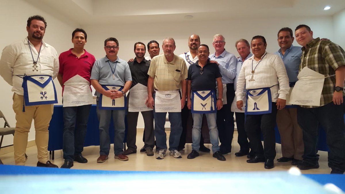 MasonicPuerto's tweet photo. two visiting Brothers from Goldstream Lodge No. 161 in  Victoria B.C. Canada. one PGM of the Grand Lodge of Colorado U.S.A. two Brothers of GYL of México, North America worthily reppresented!
#visitusat, #FolowandRT
https://t.co/sV5jM17AKA https://t.co/Fup4QjLOUv