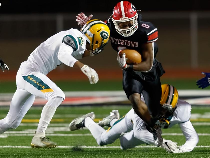 HDHSports's tweet photo. STATE FOOTBALL: Dutchtown High tops Griffin to reach Elite Eight https://t.co/Yp4SK1cKDL https://t.co/8Xnm7ZYumc