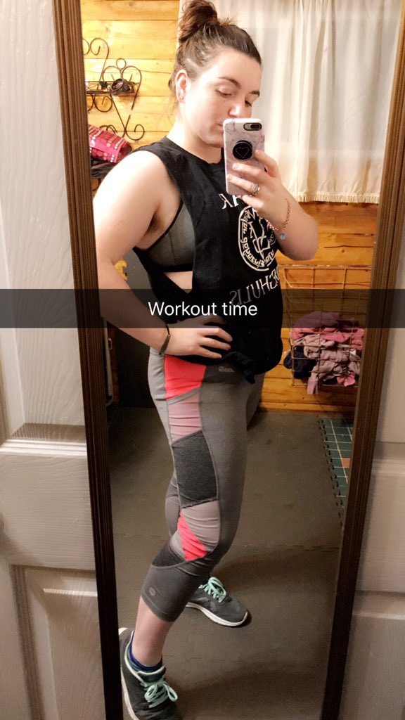 brhunterwrites's tweet photo. Taking time to exercise is actually helping my writing process a lot! What do you do to break up the monotony of sitting and writing for hours on end, writing fam?
#amwriting
#amworkingout
#writingcommunity https://t.co/2R3kmbSaCB