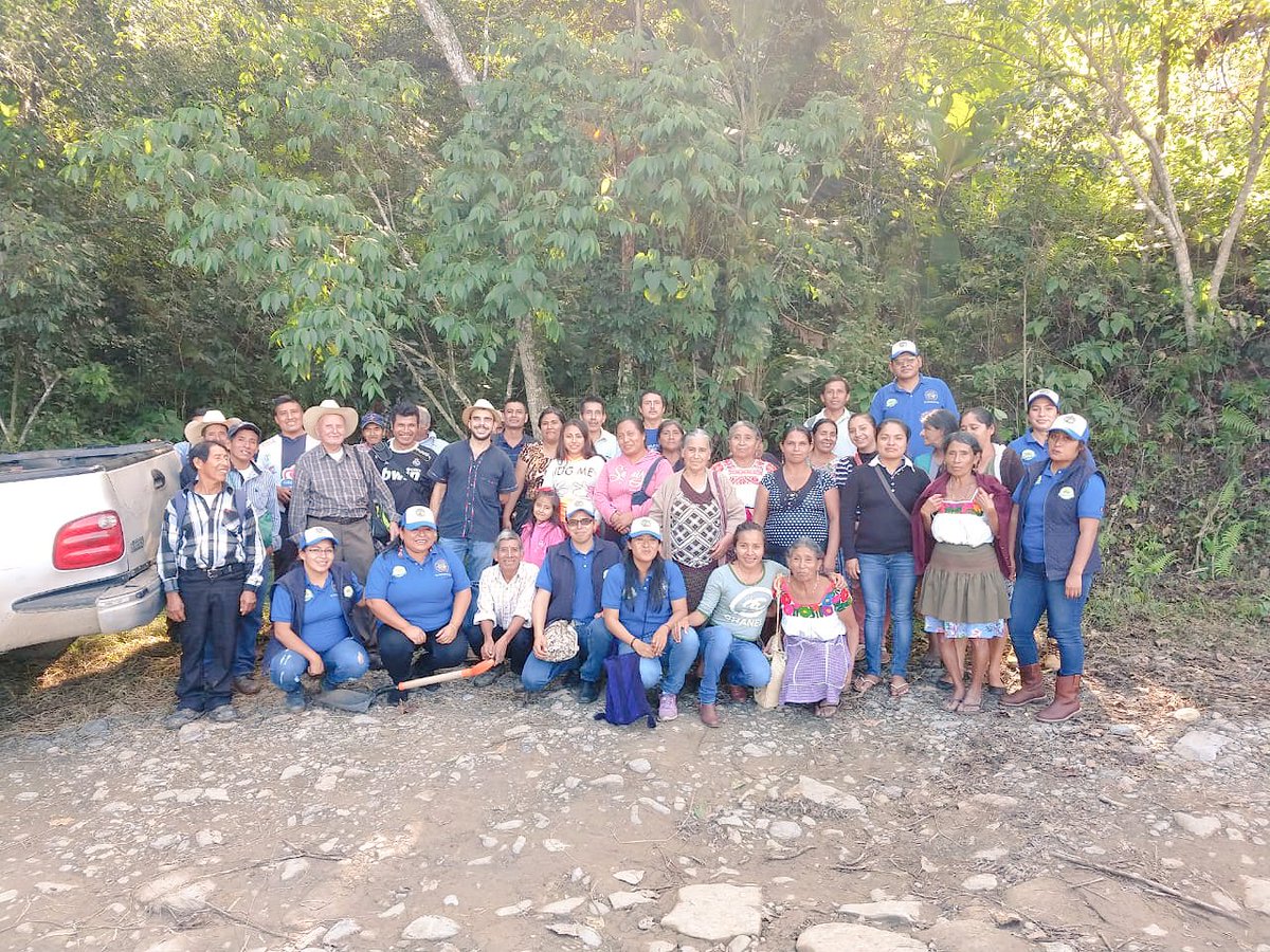 consiah_sc's tweet photo. Capacitación a productores PESA en los municipios de Calnali y Huazalingo @PESAMEXICO @ecarizpe @SEDAGRO_HIDALGO @SagarpaHgo https://t.co/687nW3zIzb
