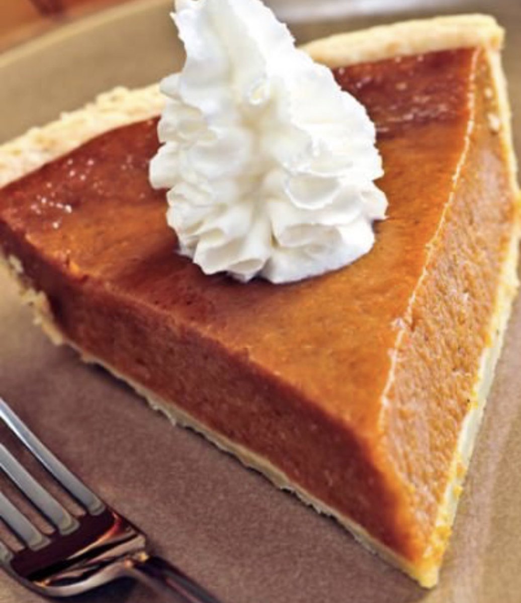 VandyVipers's tweet image. PUMPKIN PIE PARTY!!!! I love this time of year with Viper Football.  #pumpkinpie #WhosNext #vandyperf #