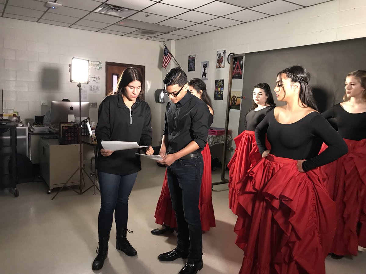 LFMediaPro's tweet image. It was a very productive week at Mrs Torres’ LFHS media tech studio classroom🎬 groups working on their music video filming  #production #cte #lfhs 
This is the principles level course 
Proud of their work!