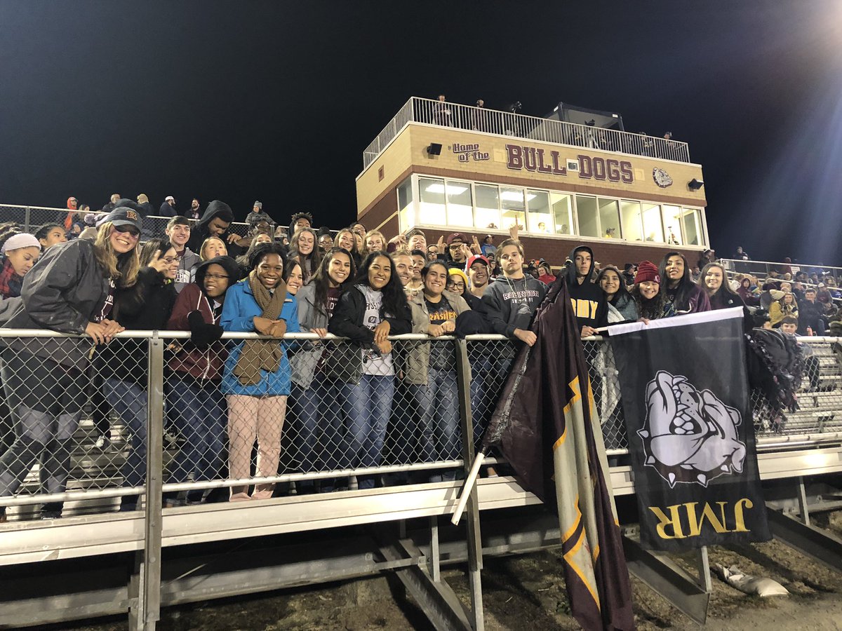 JMRowdies's tweet photo. Thanks everyone for coming out, we had a good run 🐾🏈 Keep your heads up bulldogs ‼️ Also, congratulations to @deannawaddell19 for winning best dressed rowdie 🐶 https://t.co/iiFJ6rLMfi
