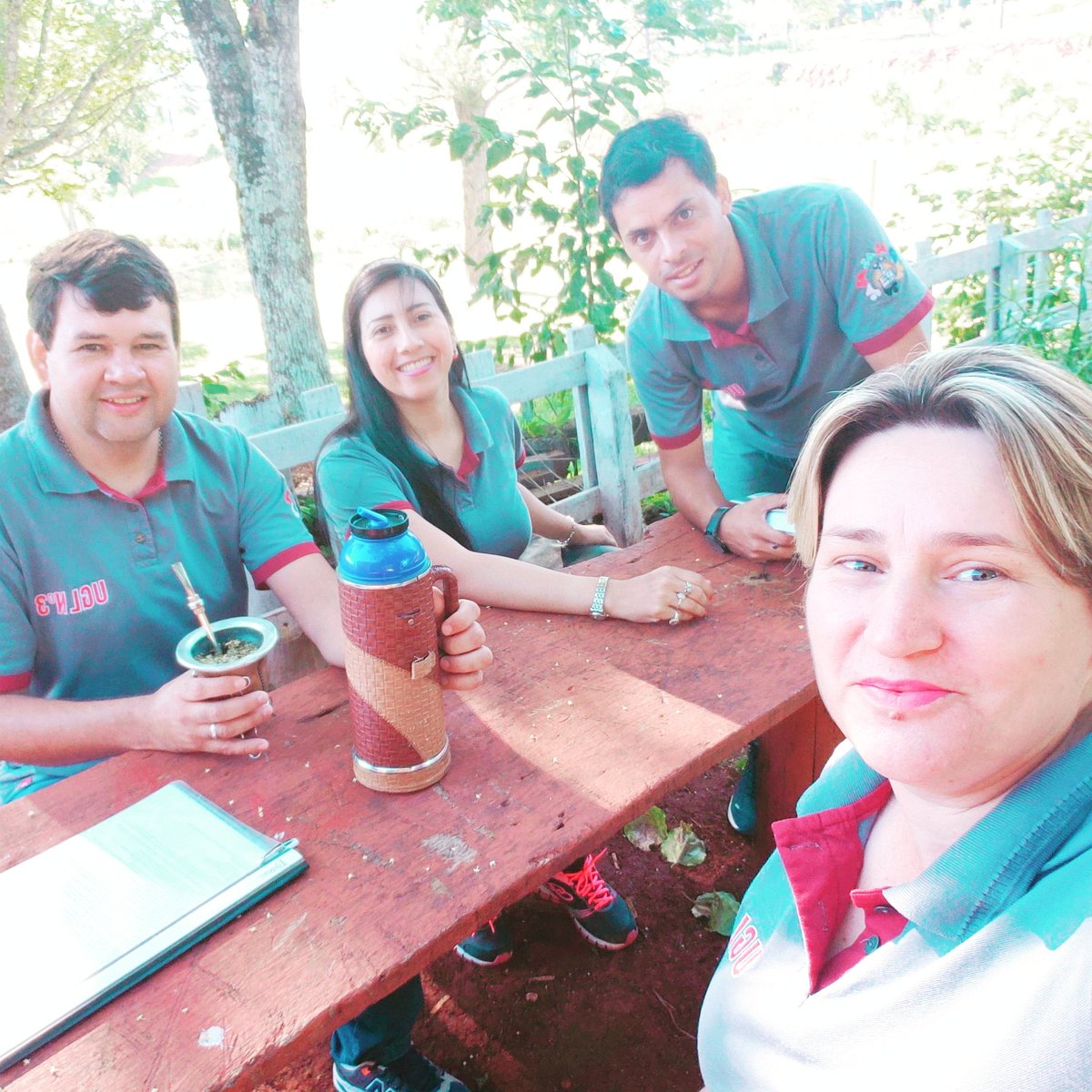 Laura_Noremberg's tweet photo. #Hoy Reunidos Con Directivo y Docentes de La #Ext536. De l #Ugl3  
Jornada de Articulación de Contenidos #AnalisisDelDiseñoCurricularNivelPrimario. 
#EstelaTavares #MisionesConBuenaEscuela 
@mariluleverberg @udpm_misiones https://t.co/hqmF3zsddi