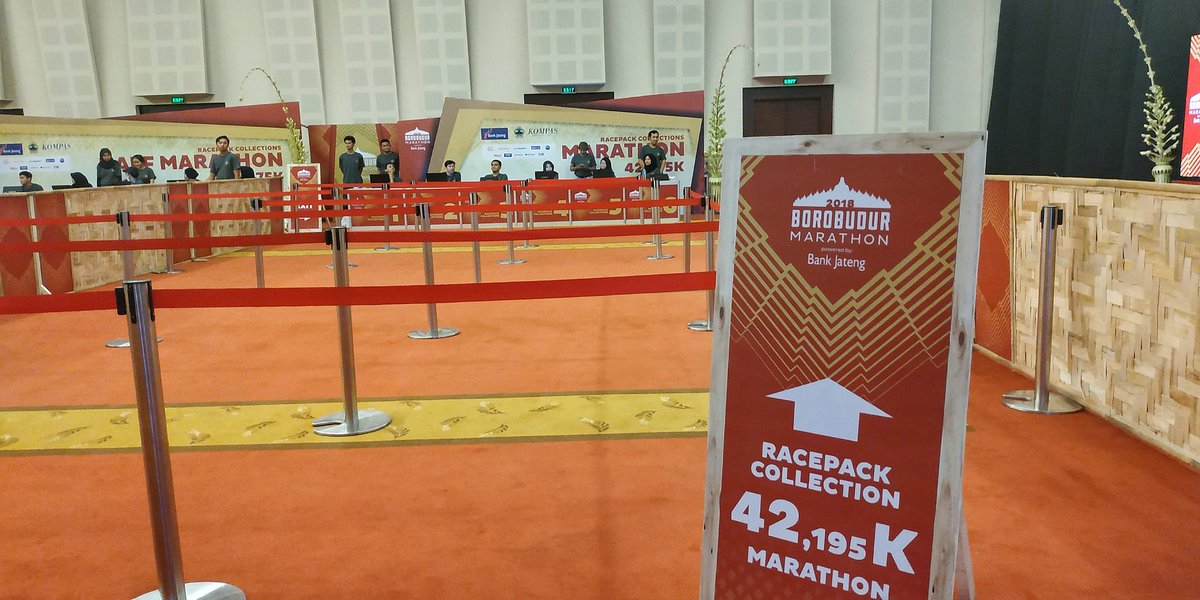 smartfrenworld's tweet photo. Hari terakhir pengambilan race pack #BorobudurMarathon2018 , RT yuk yang ambil race pack nya hari ini, #SmartfrenRun #GoUnlimited https://t.co/JvKREVdN2q