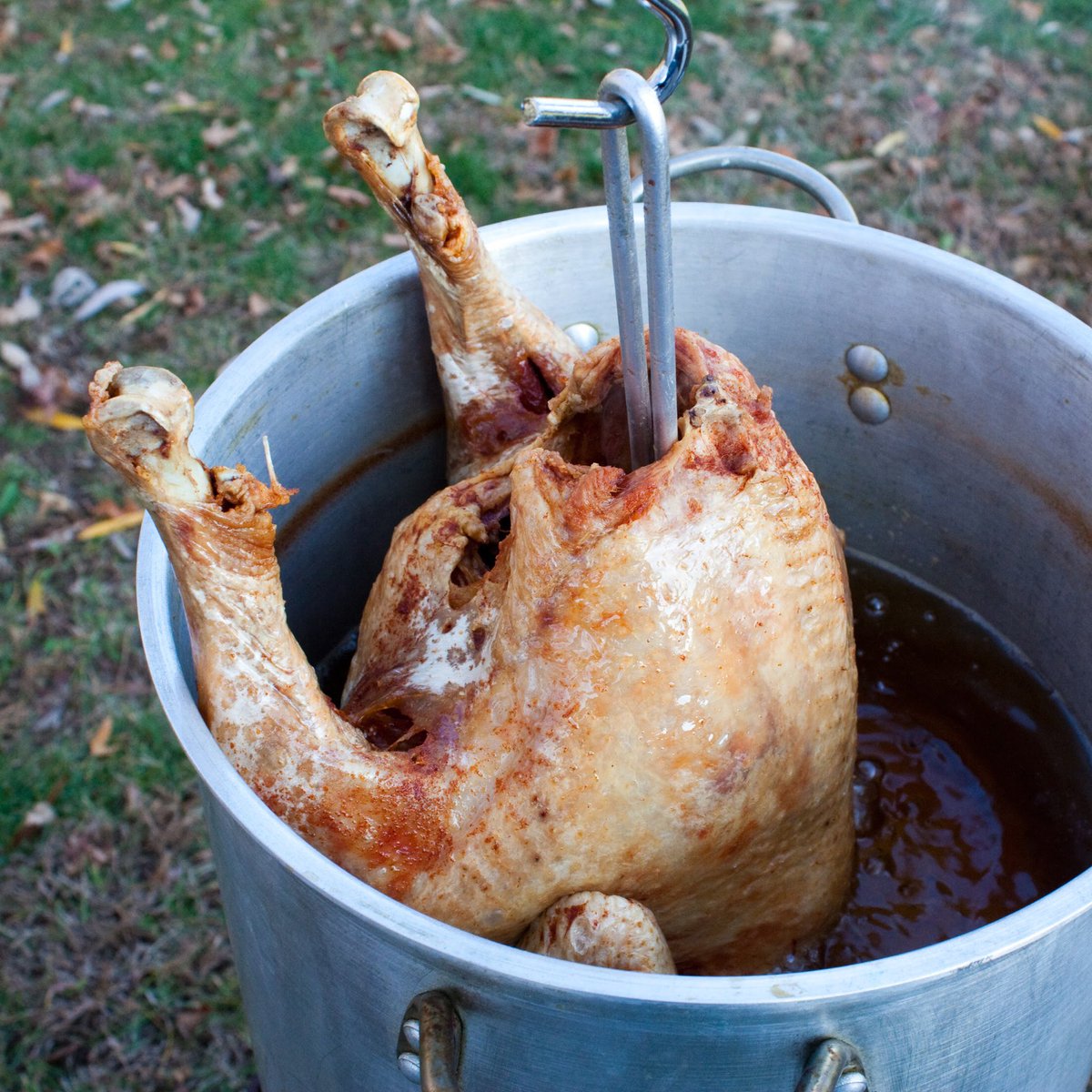 #Thanksgiving is just a week away and it comes with an increase in house #fires due to cooking negligence and crowded kitchens. With all the hectic preparations going on in the kitchen it is easy to lose track of things. If disaster strikes #SERVPRO will be there to help!