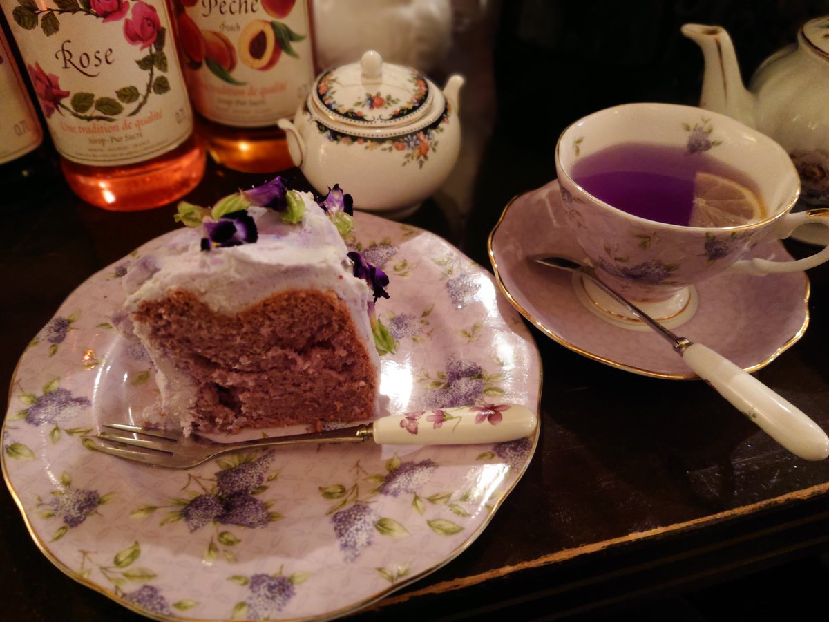 ゆうや せっかく東京に来たから またすーちゃんのケーキセット食べてきた 佐藤すみれ すみれの魔法ケーキセット カフェアコリット