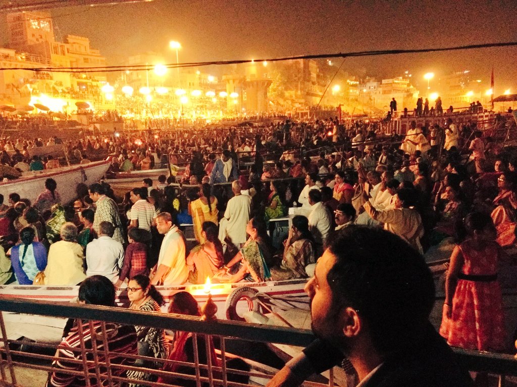 bhu_digital's tweet photo. DAY 2
GANGA AARTI TOUR

@bhu_digital 
#ganges #DigitalIndia #digitalbhu #banaras 
@HPE @intel @Fujitsu_Global @arraynetworks  @ArubaNetworks @CheckPointSW https://t.co/BIKI1Gm4Ly