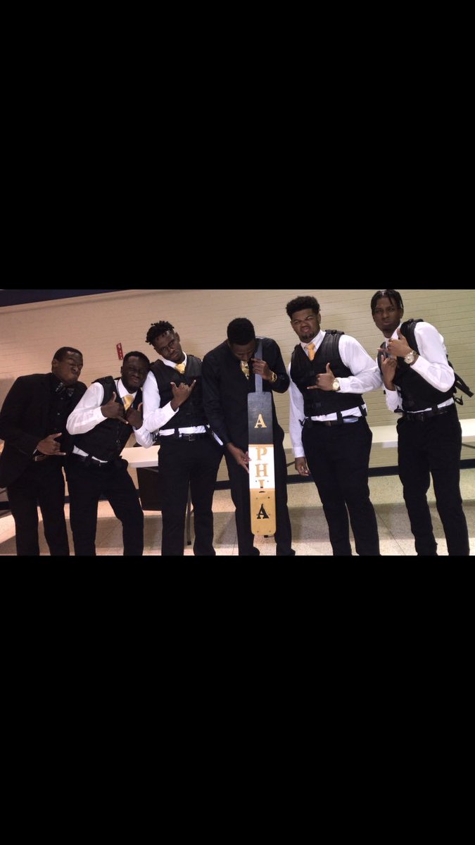 SyrieTyler's tweet image. THIS SHIT IS FOREVER‼️🦍
#ThetaTheta Who Ya Wit?❄️❄️