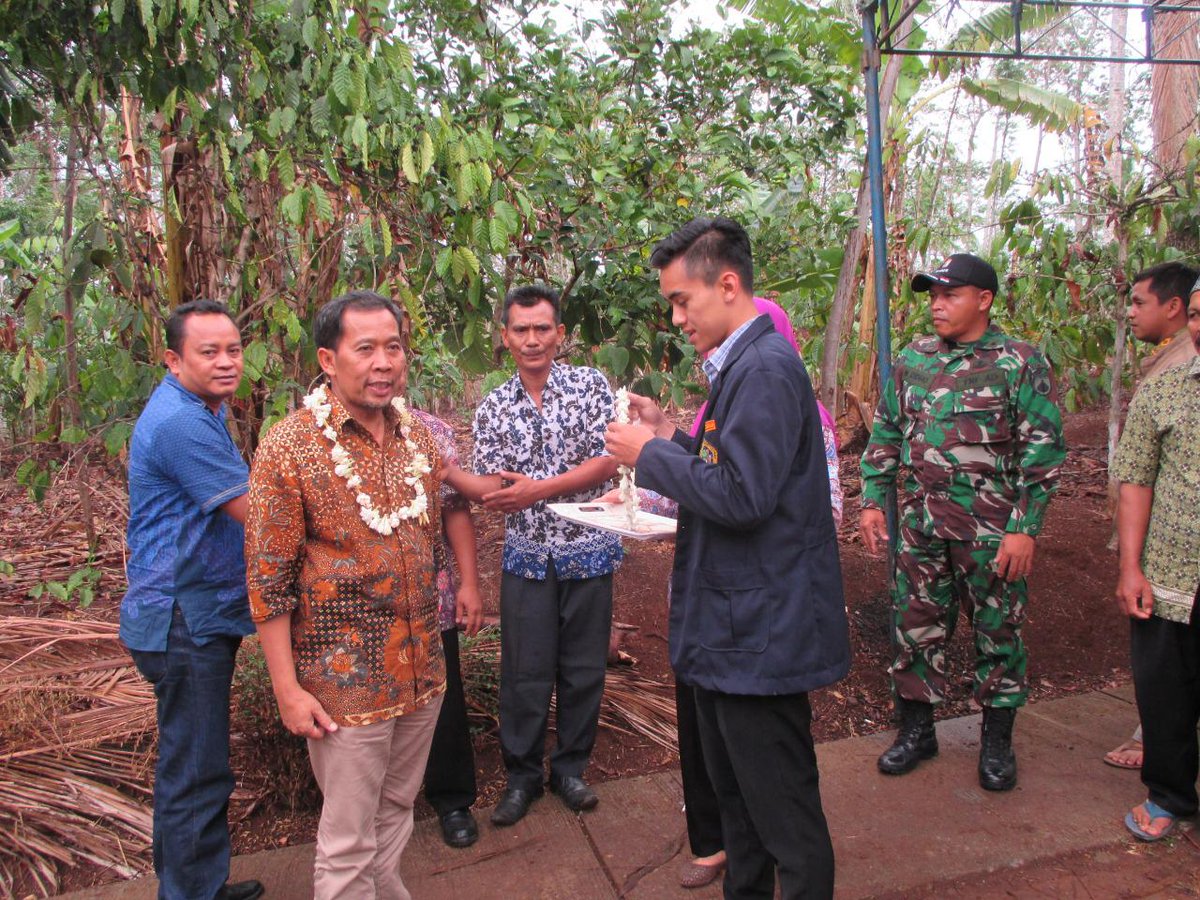 Kegiatan kunjungan meninjau saluran irigasi di Kendal.
<a href="/NasDem/">Partai NasDem</a>
<a href="/JatengPos/">Jateng Pos</a>
<a href="/ganjarpranowo/">Ganjar Pranowo</a>
<a href="/jokowi/">Joko Widodo</a>
<a href="/InfoKendal/">IG @Kendalupdate</a>
<a href="/nasdem_news/">NASDEM News</a>
#NasdemAntiMahar 
#SahabatFadholi 
#DPRRI