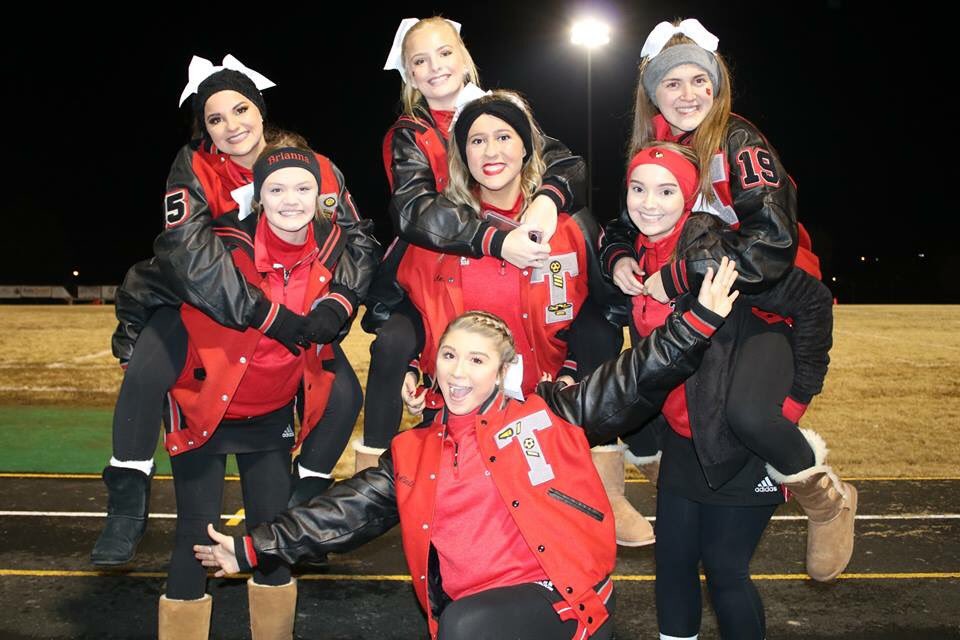 TCHScards_cheer's tweet photo. There’s nothing we love more than cheering our cardinals to victory. Especially when that victory makes us REGION CHAMPIONS!!!❤️❤️ https://t.co/Il134PT4zI