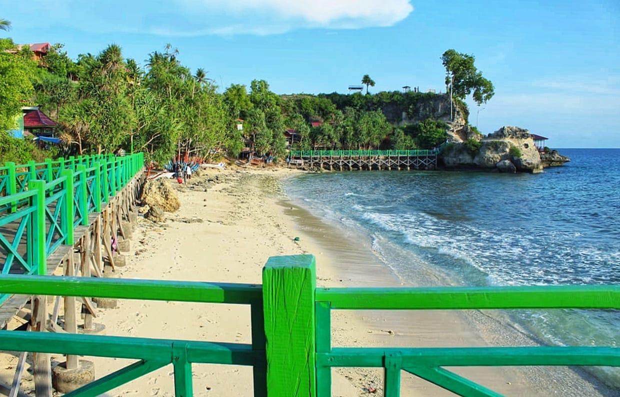 pantai dato majene